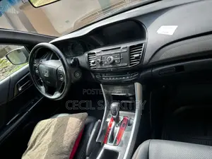 Honda Accord Sport 4dr Sedan FWD (2.4L 4cyl 2A) 2017