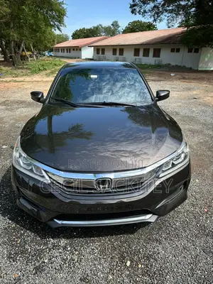 Honda Accord Sport 4dr Sedan FWD (2.4L 4cyl 2A) 2017