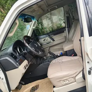 Mitsubishi Pajero 2016 White