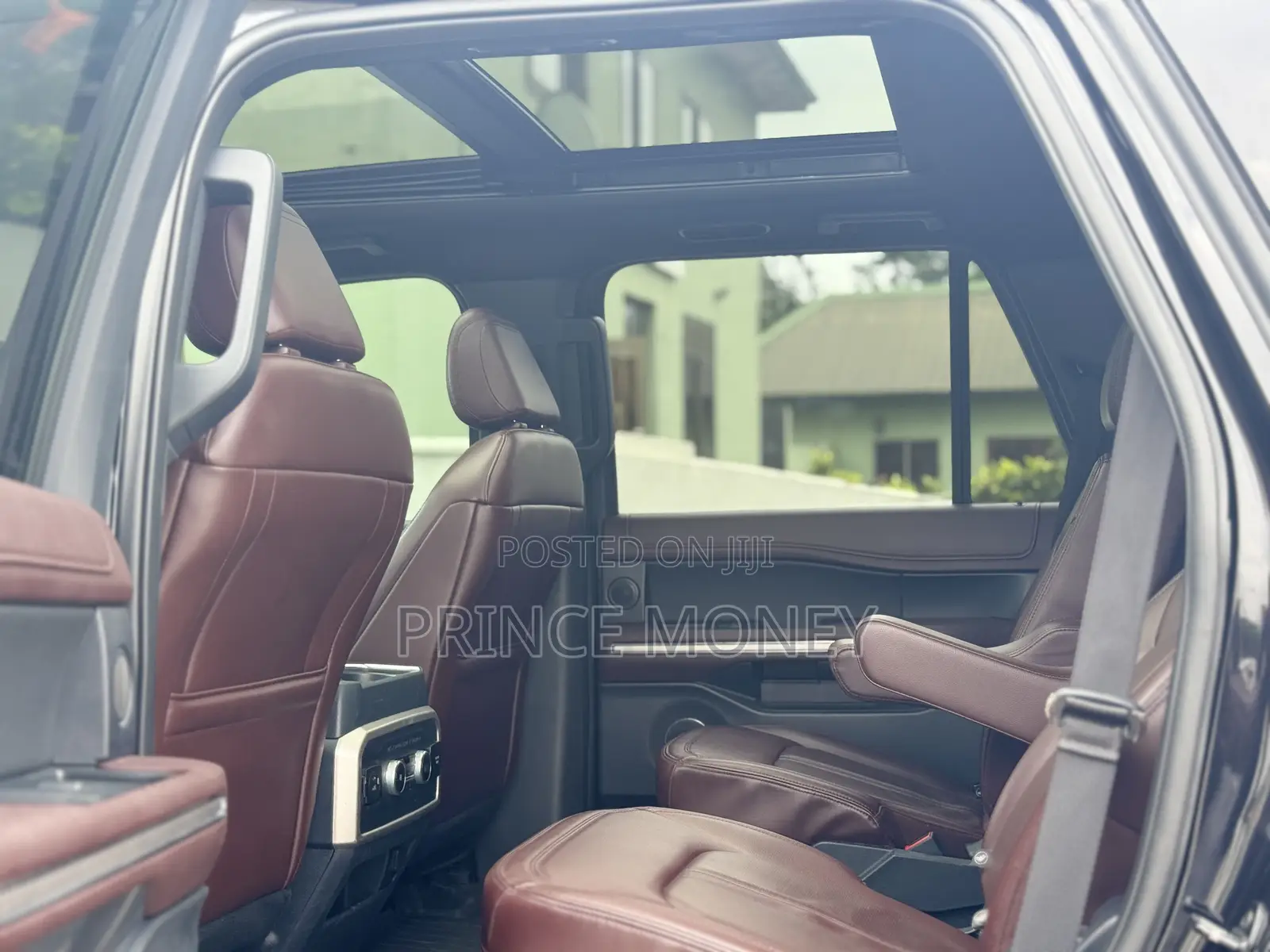 Ford Expedition 2022 Black