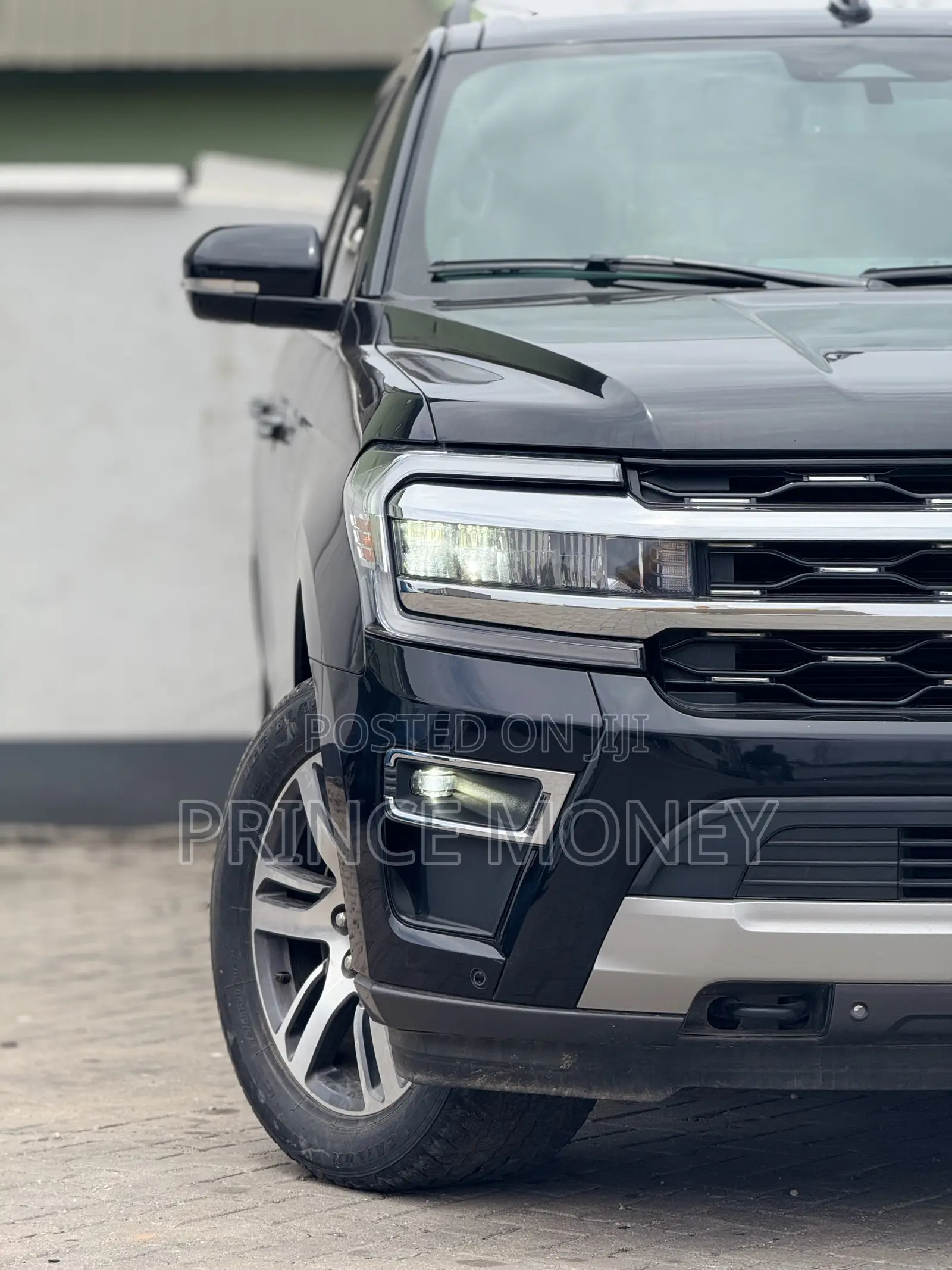Ford Expedition 2022 Black