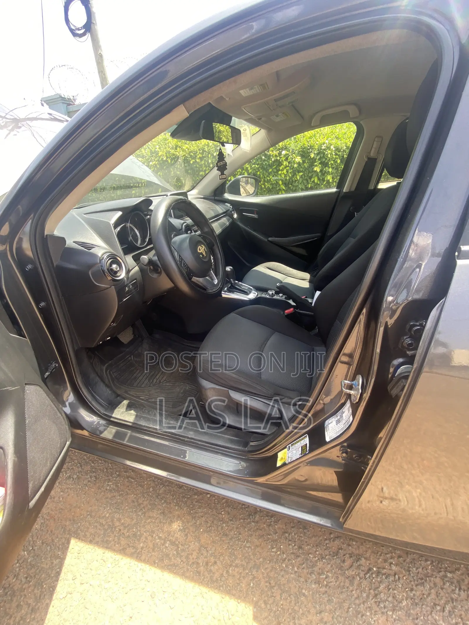 Toyota Yaris iA 1.5 FWD 2017 Black
