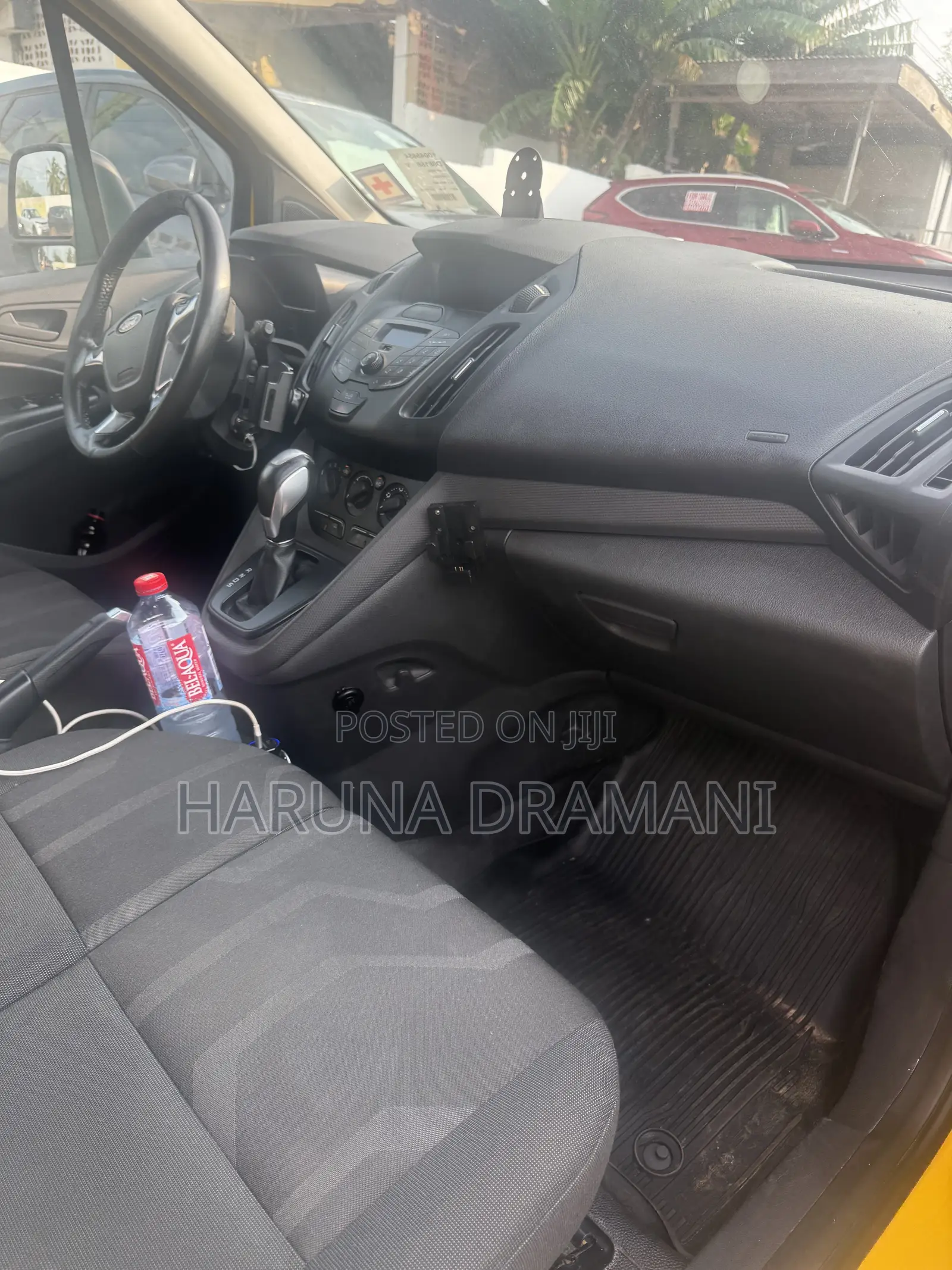 Ford Transit Connect 2016 Yellow