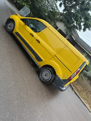 Ford Transit Connect 2016 Yellow