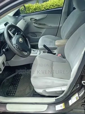 Toyota Corolla L 4dr Sedan (1.8L 4cyl 5M) 2012 Brown