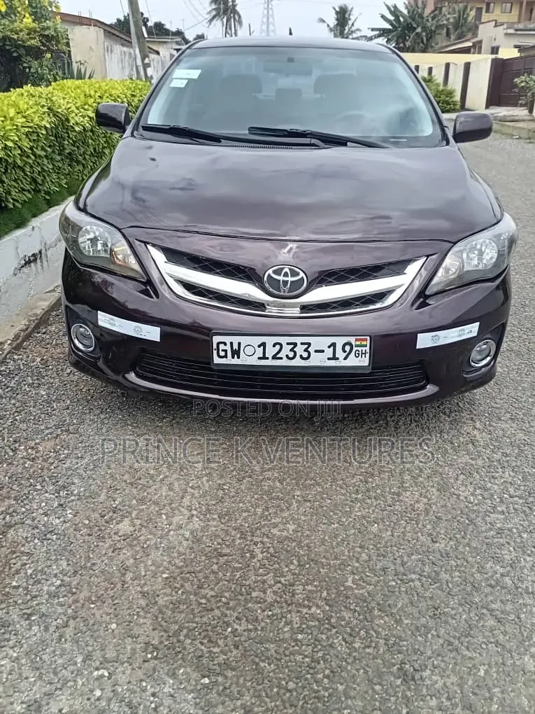 Toyota Corolla L 4dr Sedan (1.8L 4cyl 5M) 2012 Brown