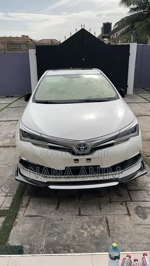 Toyota Corolla 2018 White