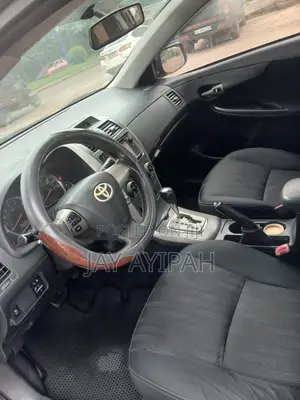 Toyota Corolla S 4dr Sedan (1.8L 4cyl 4A) 2013 Gray
