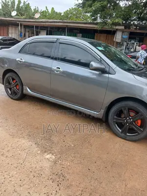 Toyota Corolla S 4dr Sedan (1.8L 4cyl 4A) 2013 Gray