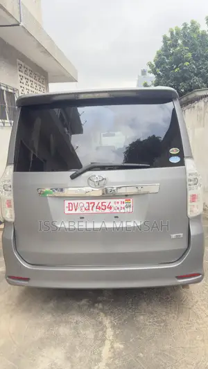 Toyota TownAce 2013 Grey