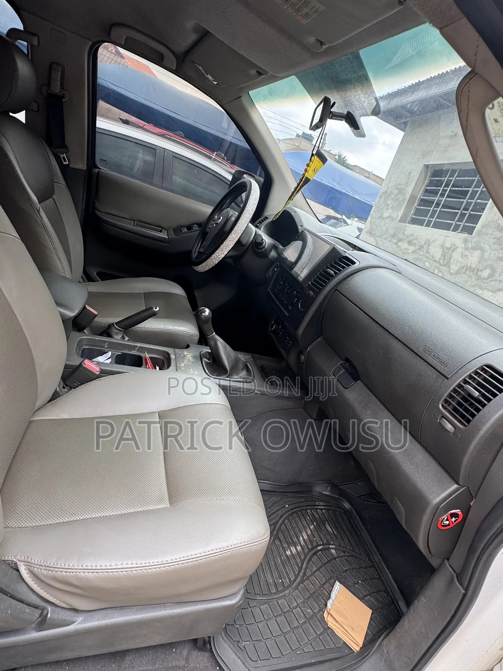 Nissan Navara 2013 White