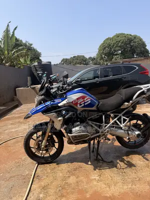 BMW 1200 2018 Blue