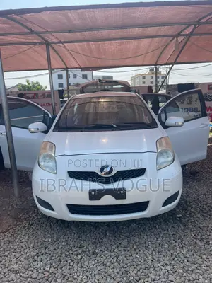 Toyota Vitz 2010 White