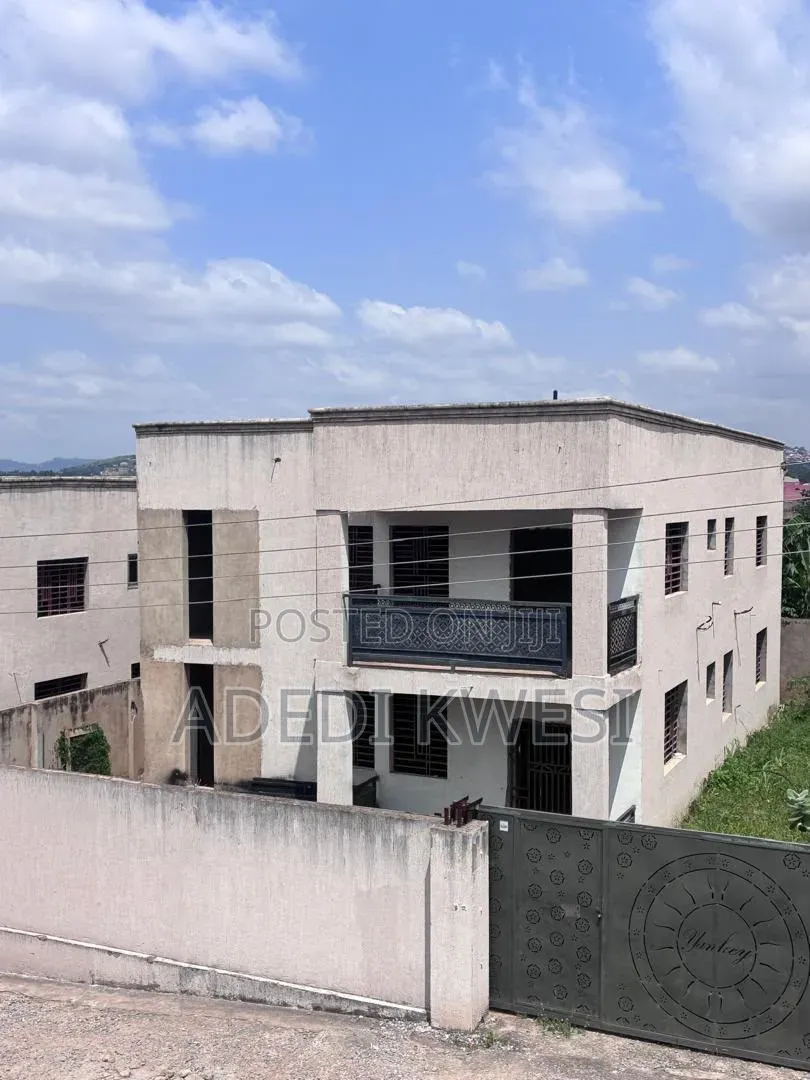 4bdrm House in Adjiriganor, Tsui-Bleoo for sale
