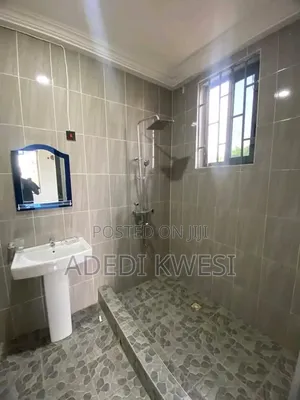 4bdrm House in Adjiriganor, Tsui-Bleoo for sale