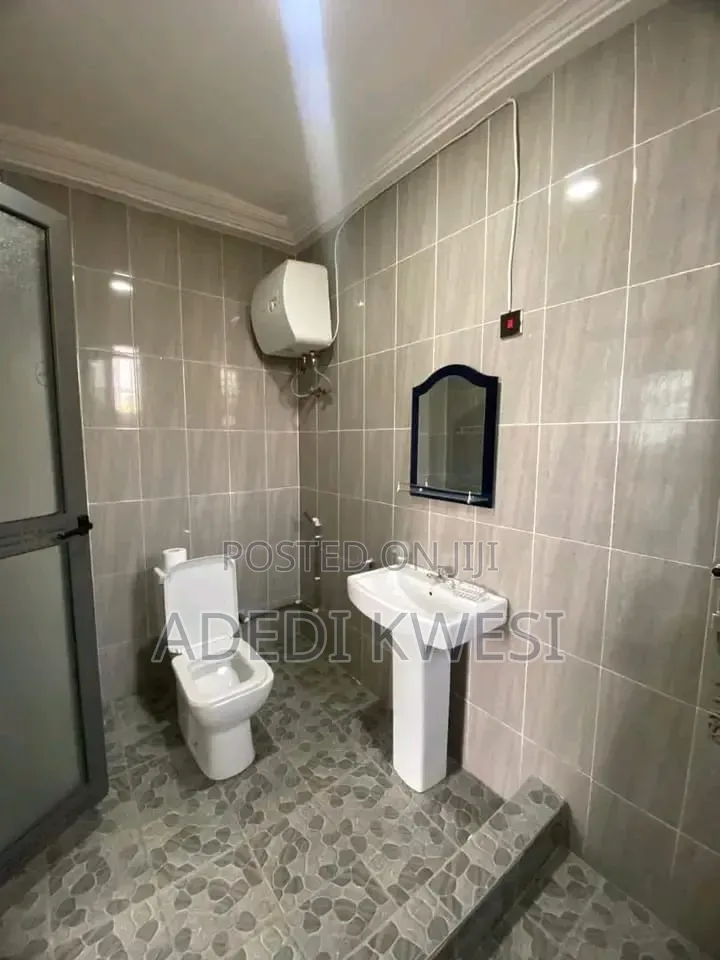 4bdrm House in Adjiriganor, Tsui-Bleoo for sale