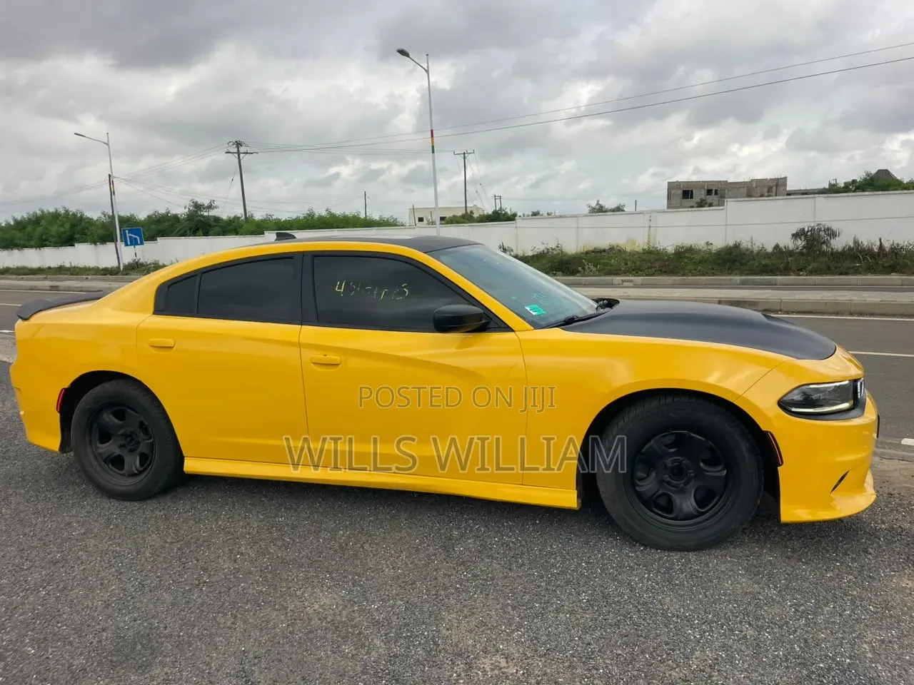 Dodge Charger 2018 Yellow