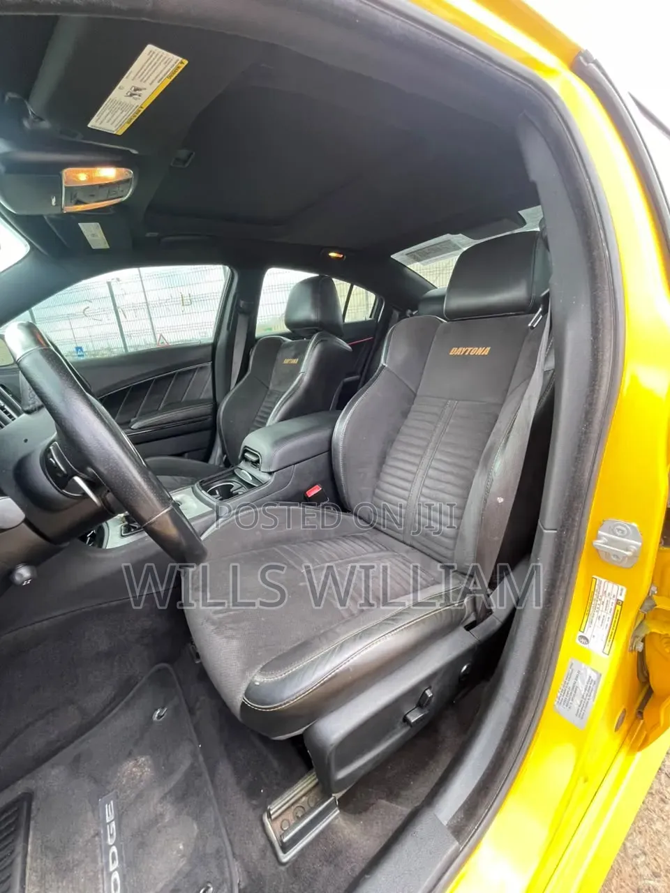 Dodge Charger 2018 Yellow