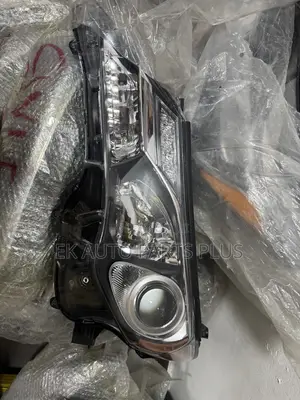 Toyota RAV4 Headlight 2013 2014 2015