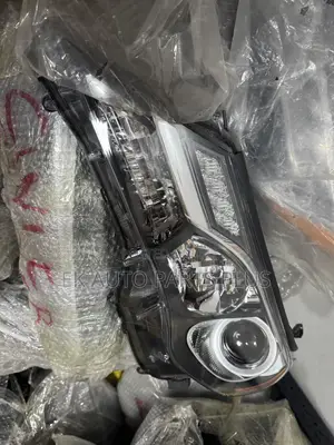 Toyota RAV4 Headlight 2013 2014 2015
