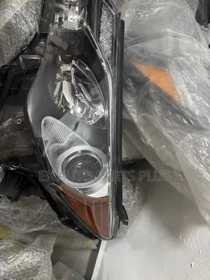 Toyota RAV4 Headlight 2013 2014 2015