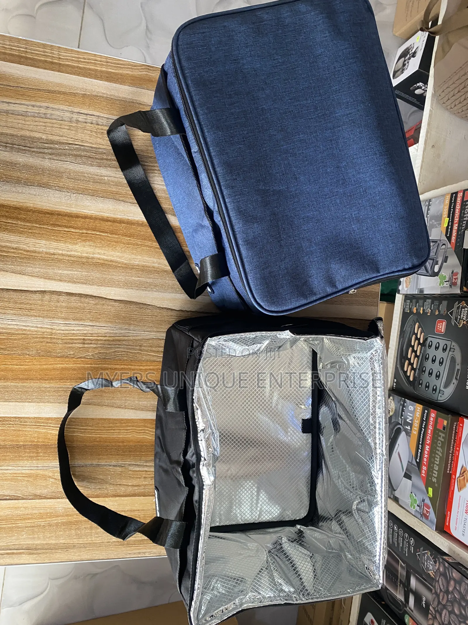 Insulated 25L Bag for Keeping Your Food Hot for Long Duration