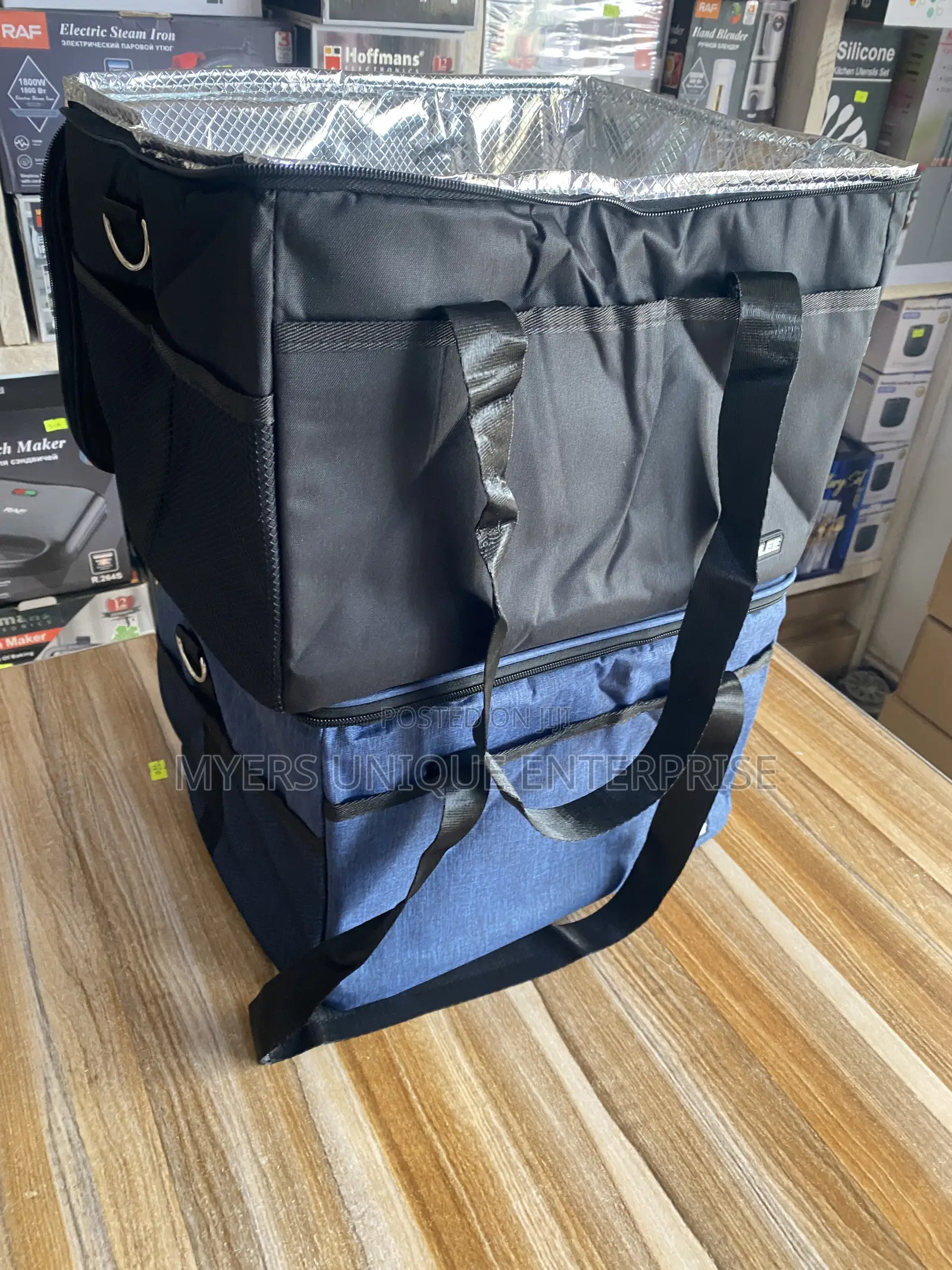 Insulated 25L Bag for Keeping Your Food Hot for Long Duration