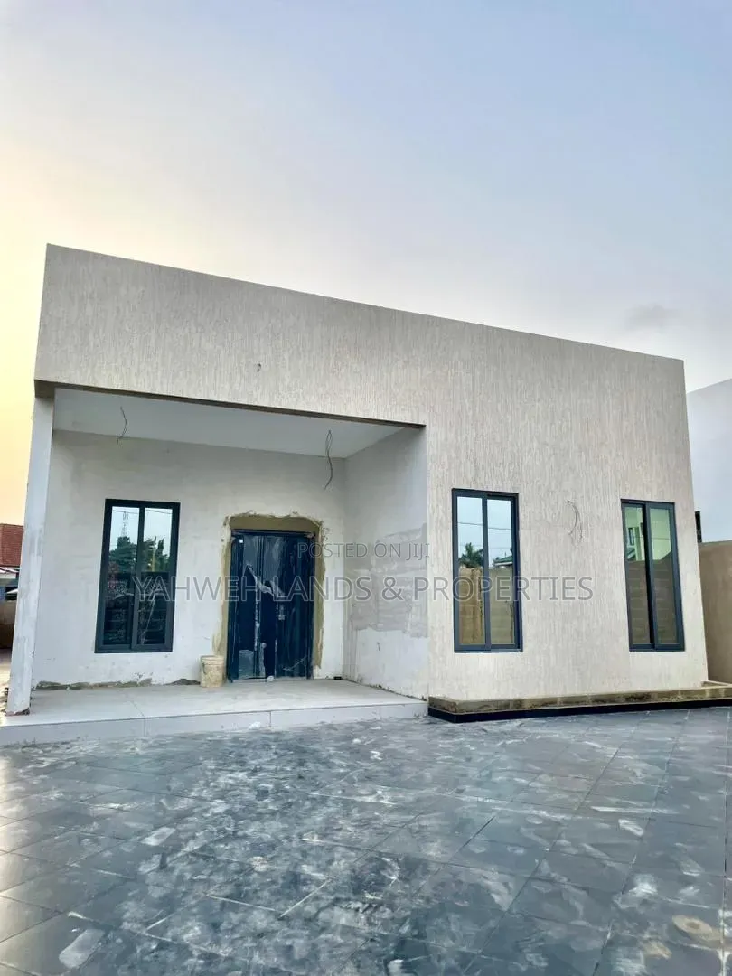 3bdrm House in Okpoigonor, Airport Residential Area for sale