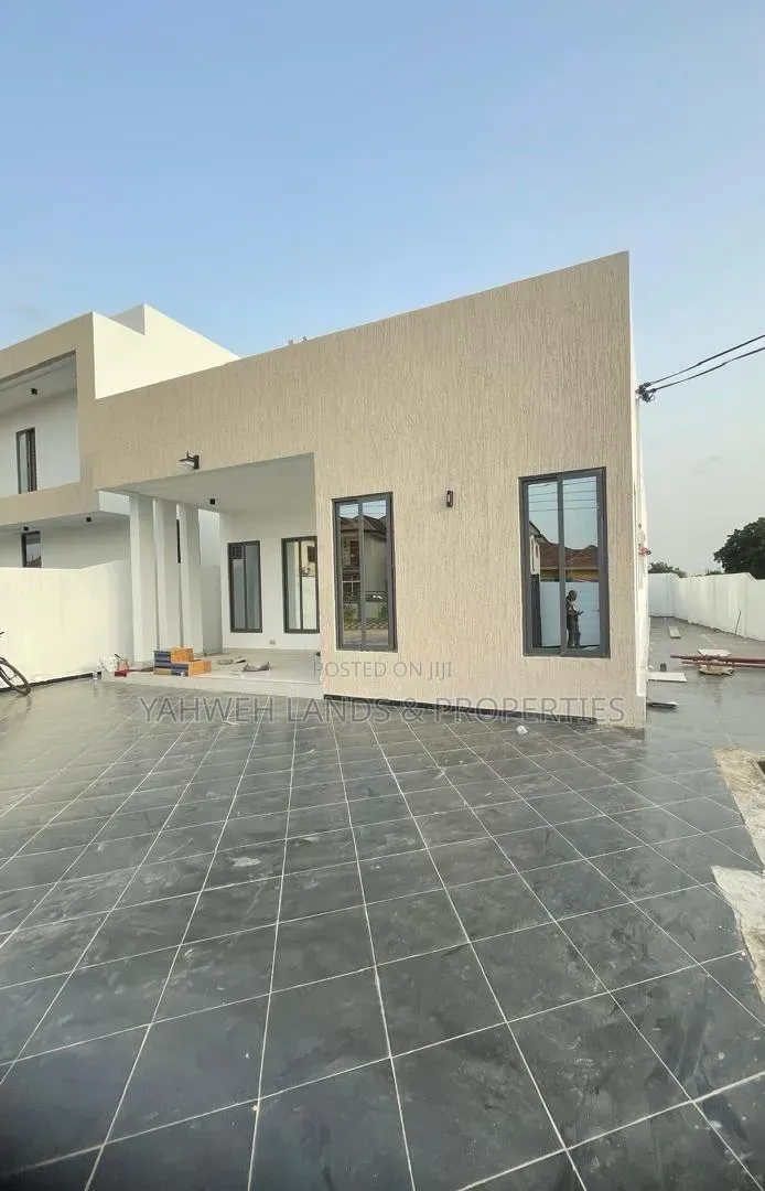 3bdrm House in Okpoigonor, Airport Residential Area for sale