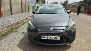 Toyota Yaris iA 1.5 FWD 2018 Gray