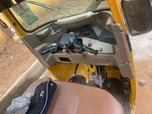 Bajaj RE 2026 Yellow