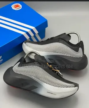Adidas Hyperboost Sneakers