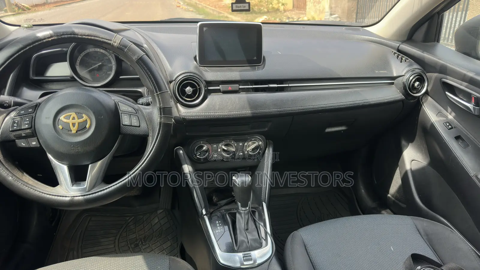 Toyota Yaris iA 1.5 FWD 2018 Gray