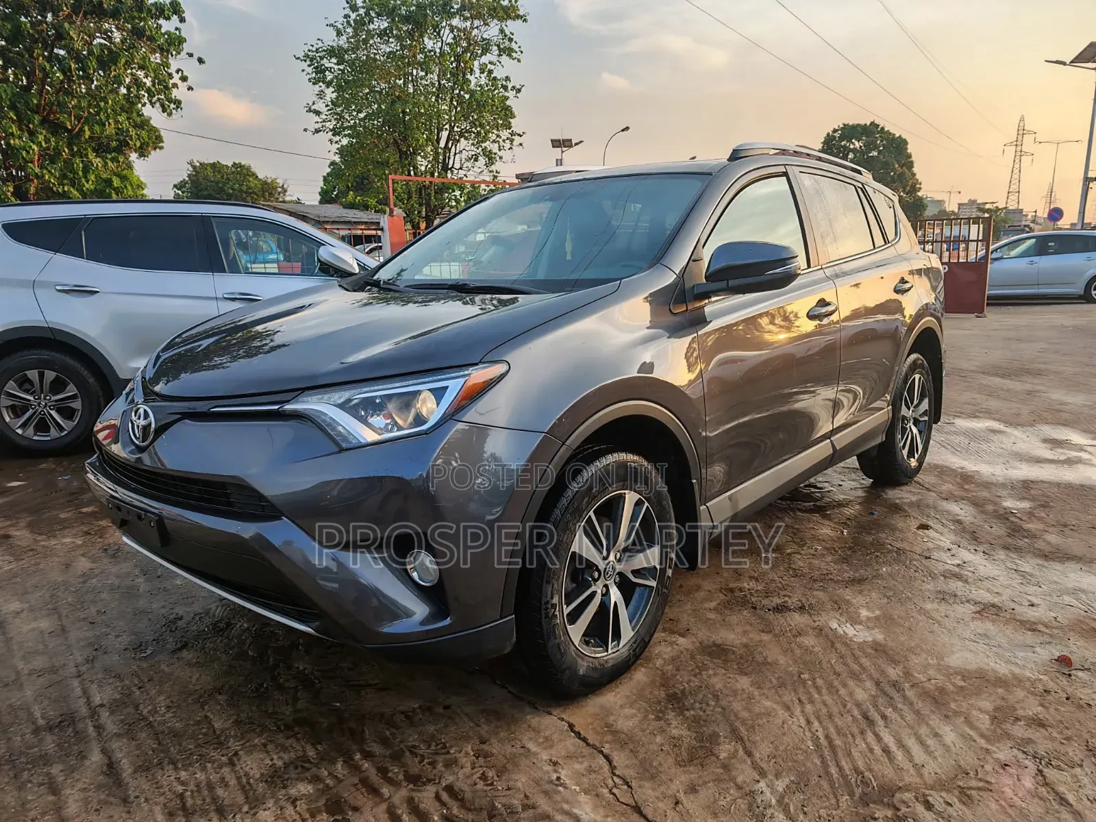 Toyota RAV4 2016 Gray