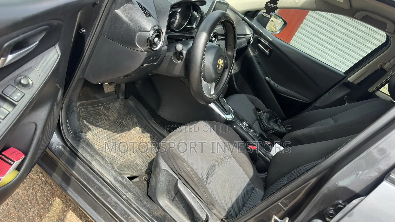 Toyota Yaris iA 1.5 FWD 2018 Gray