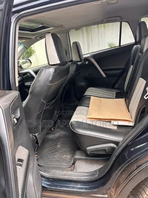 Toyota RAV4 Limited 4dr SUV (2.5L 4cyl 6A) 2018 Green