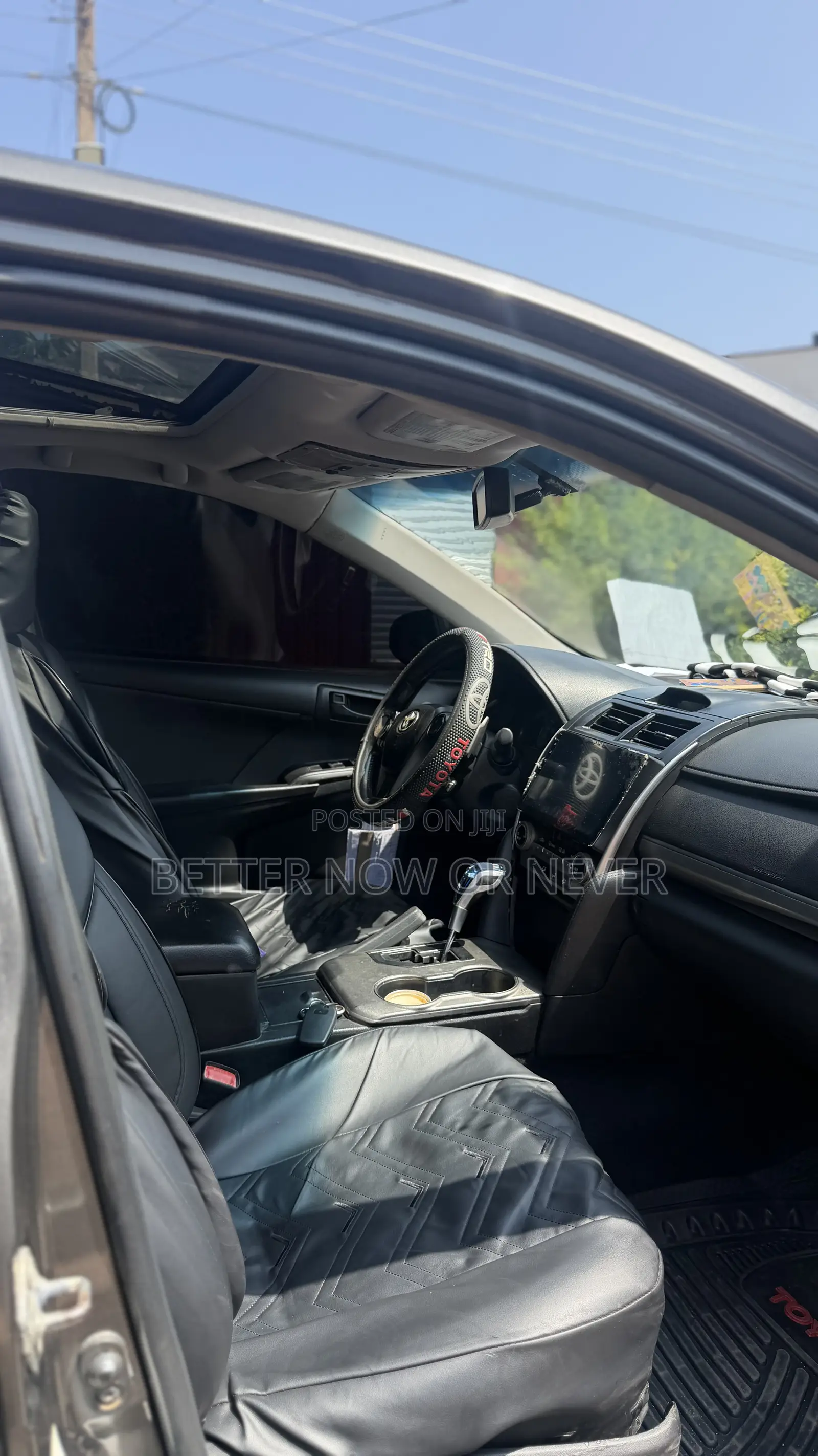 Toyota Camry SE 4dr Sedan (2.5L 4cyl 6A) 2014 Gray