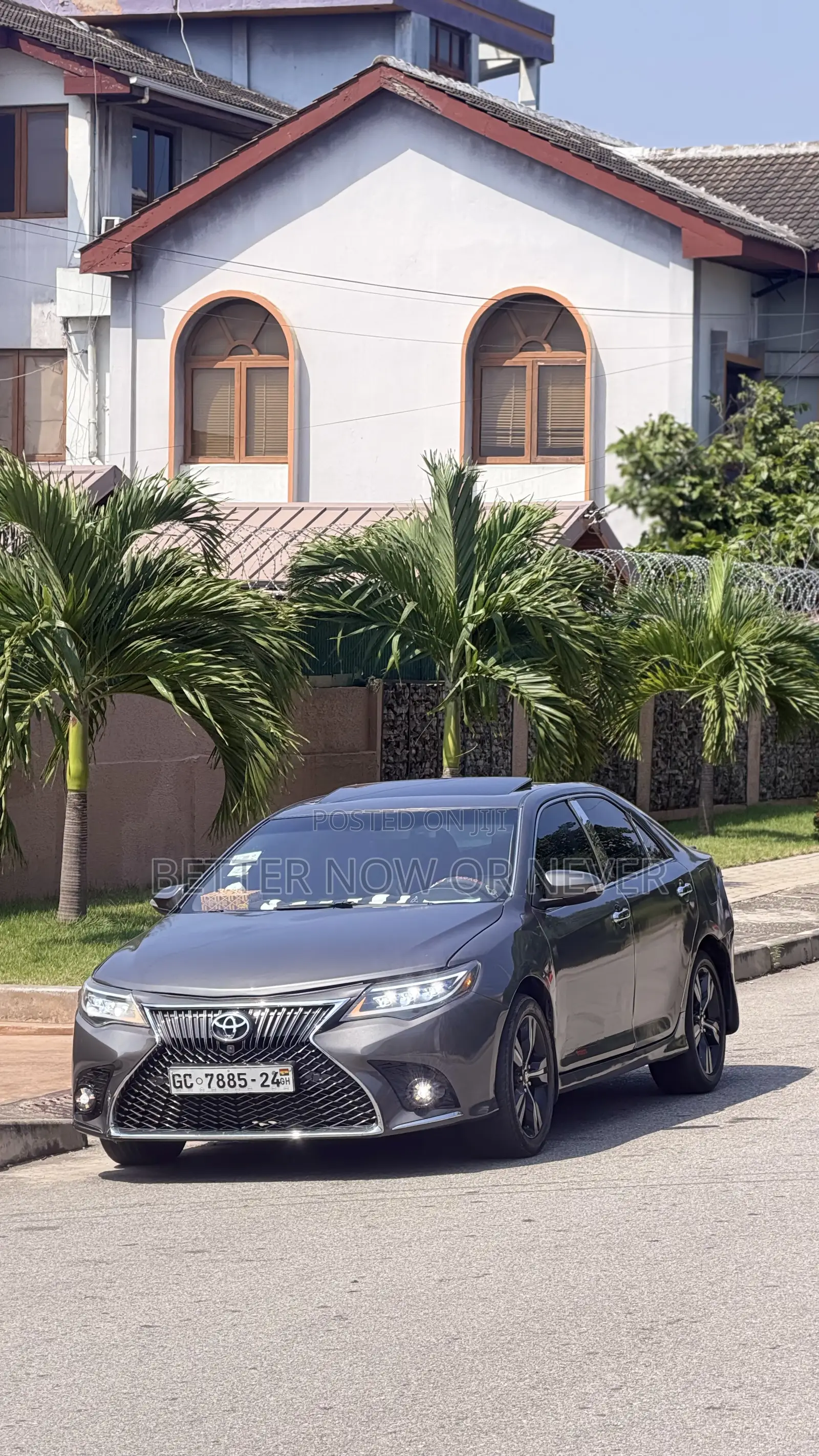 Toyota Camry SE 4dr Sedan (2.5L 4cyl 6A) 2014 Gray