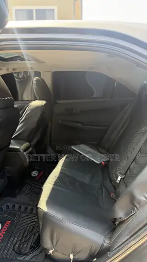 Toyota Camry SE 4dr Sedan (2.5L 4cyl 6A) 2014 Gray