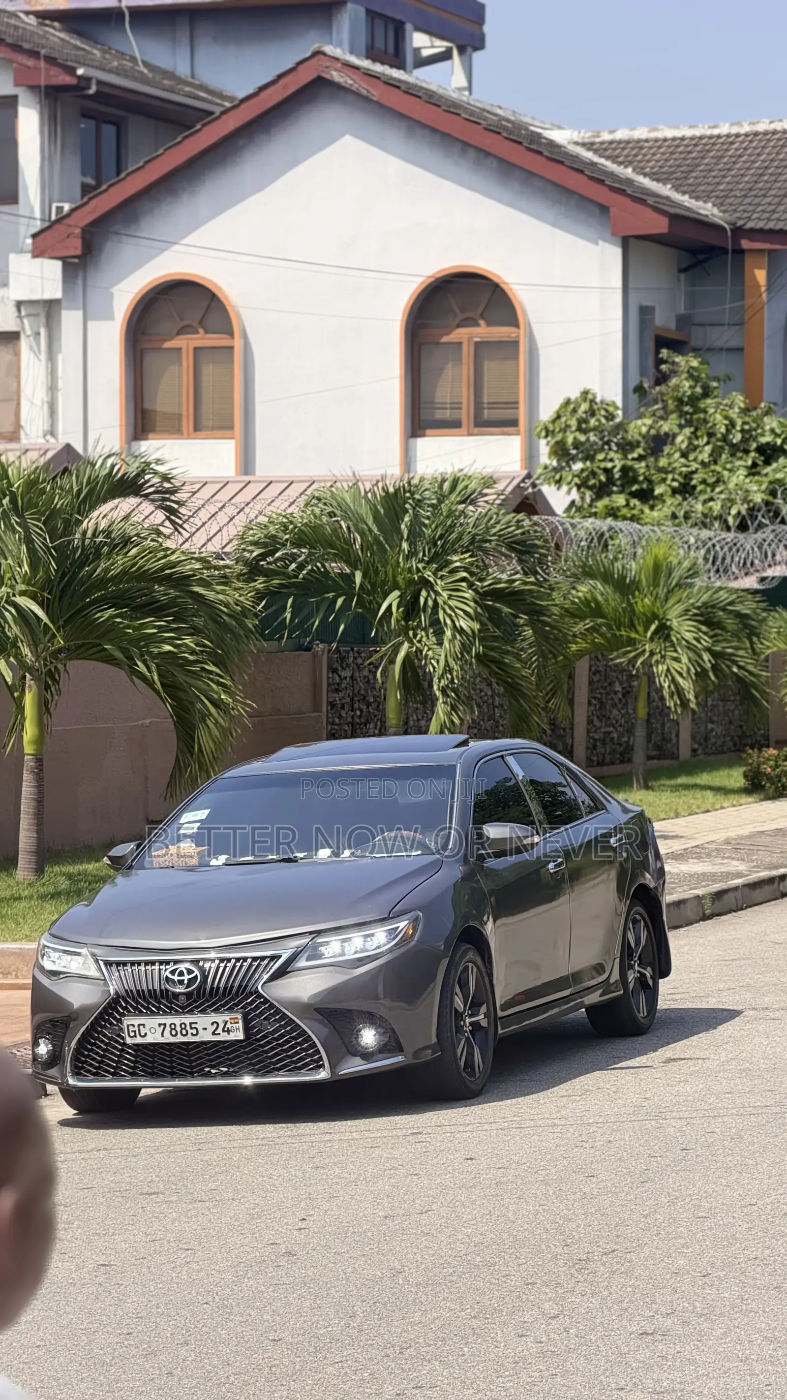 Toyota Camry SE 4dr Sedan (2.5L 4cyl 6A) 2014 Gray