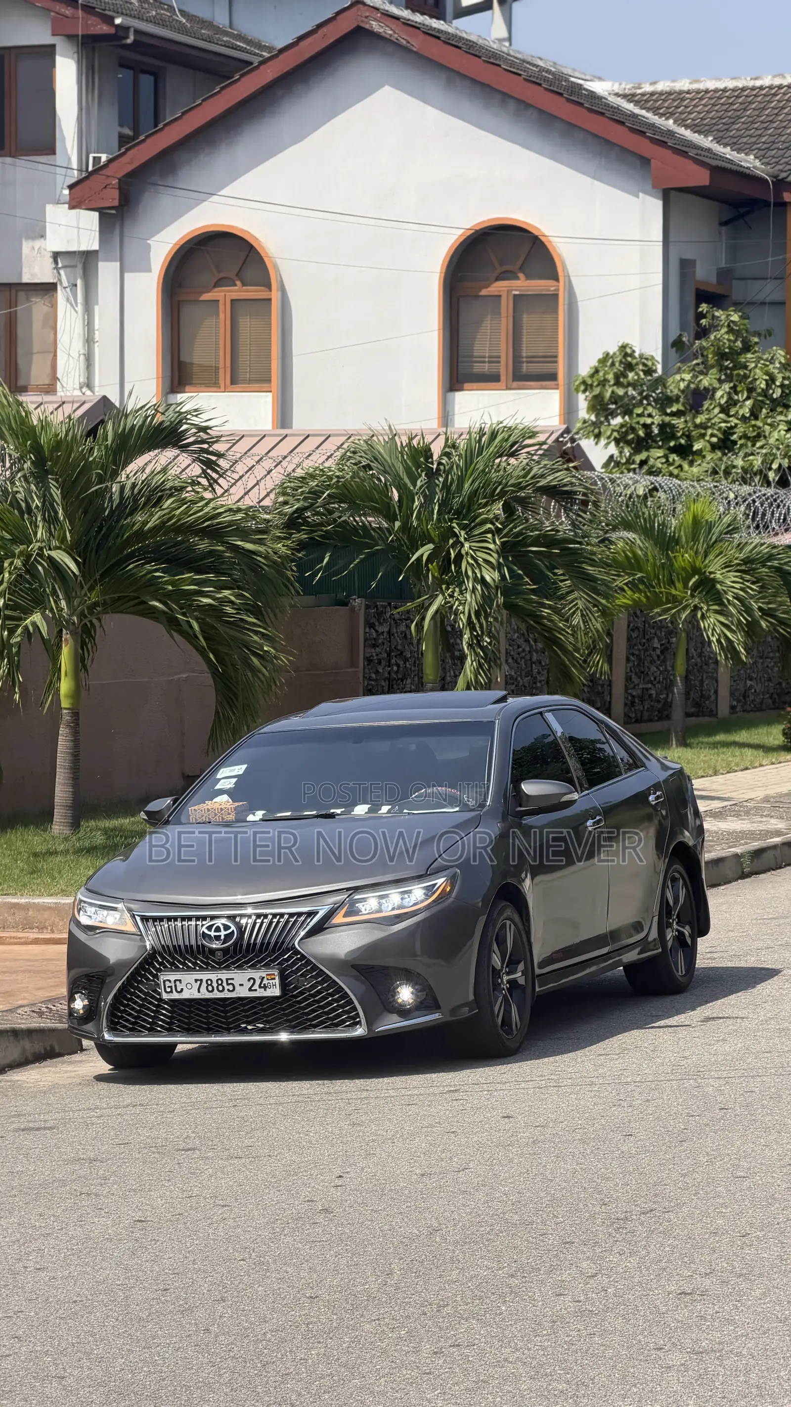 Toyota Camry SE 4dr Sedan (2.5L 4cyl 6A) 2014 Gray
