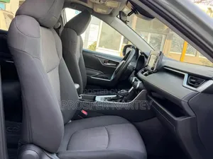Toyota RAV4 2021 Gray