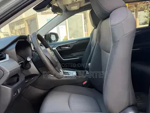 Toyota RAV4 2021 Gray