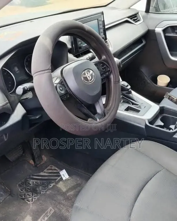 Toyota RAV4 2021 Brown