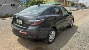 Toyota Yaris iA 1.5 FWD 2018 Gray