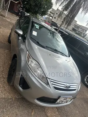 Ford Fiesta SE 4dr Sedan (1.6L 4cyl 5M) 2014 Gray