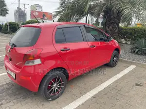 Toyota Vitz 2010 Red