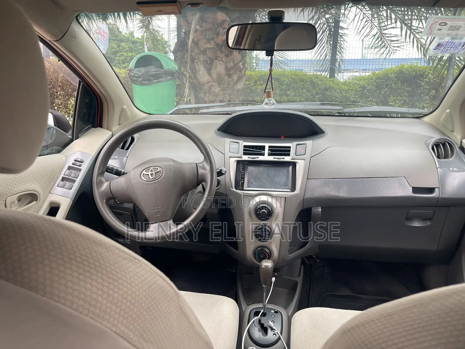 Toyota Vitz 2010 Red