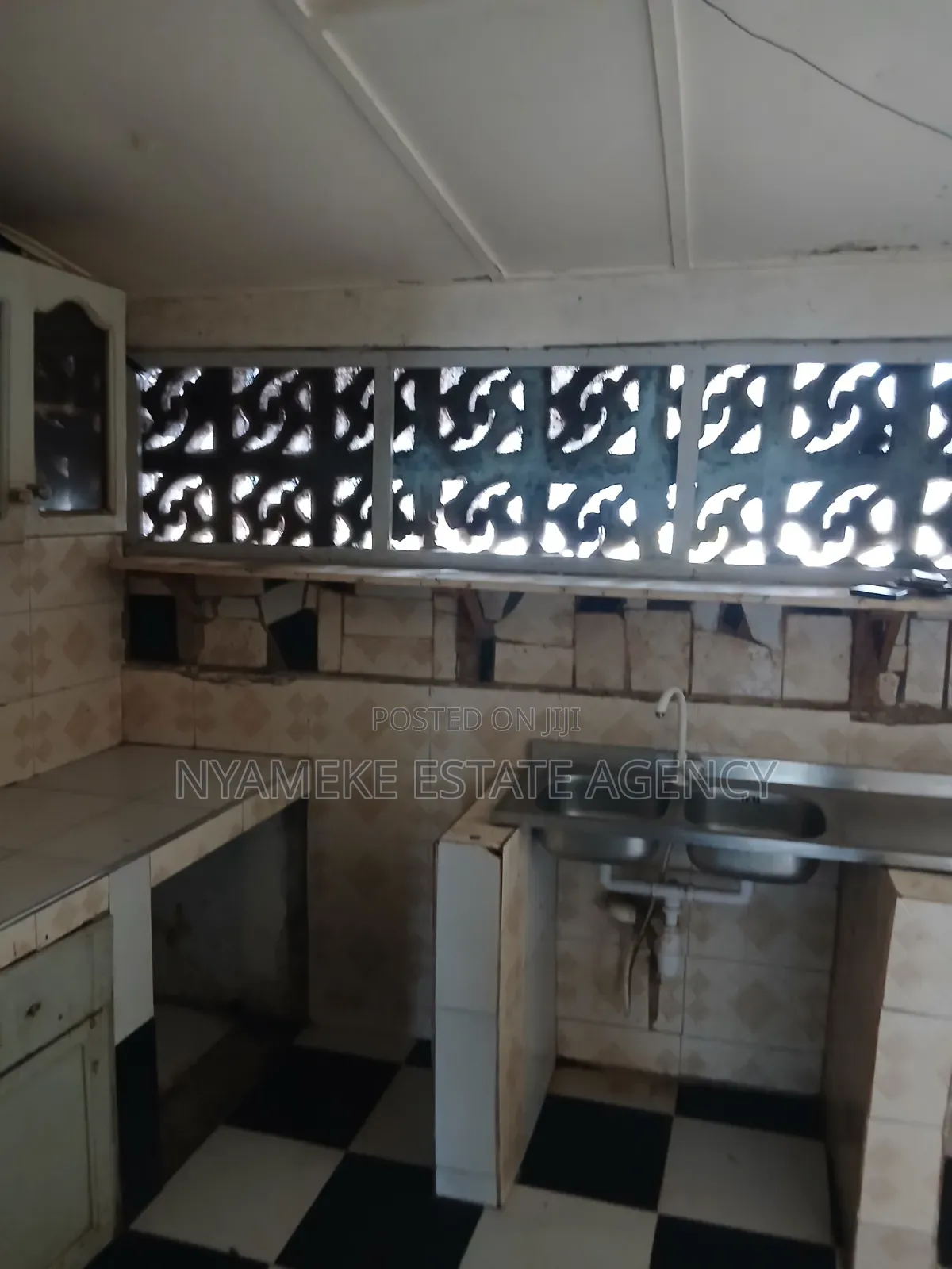 1bdrm Apartment in Karikari, Exhibition for rent