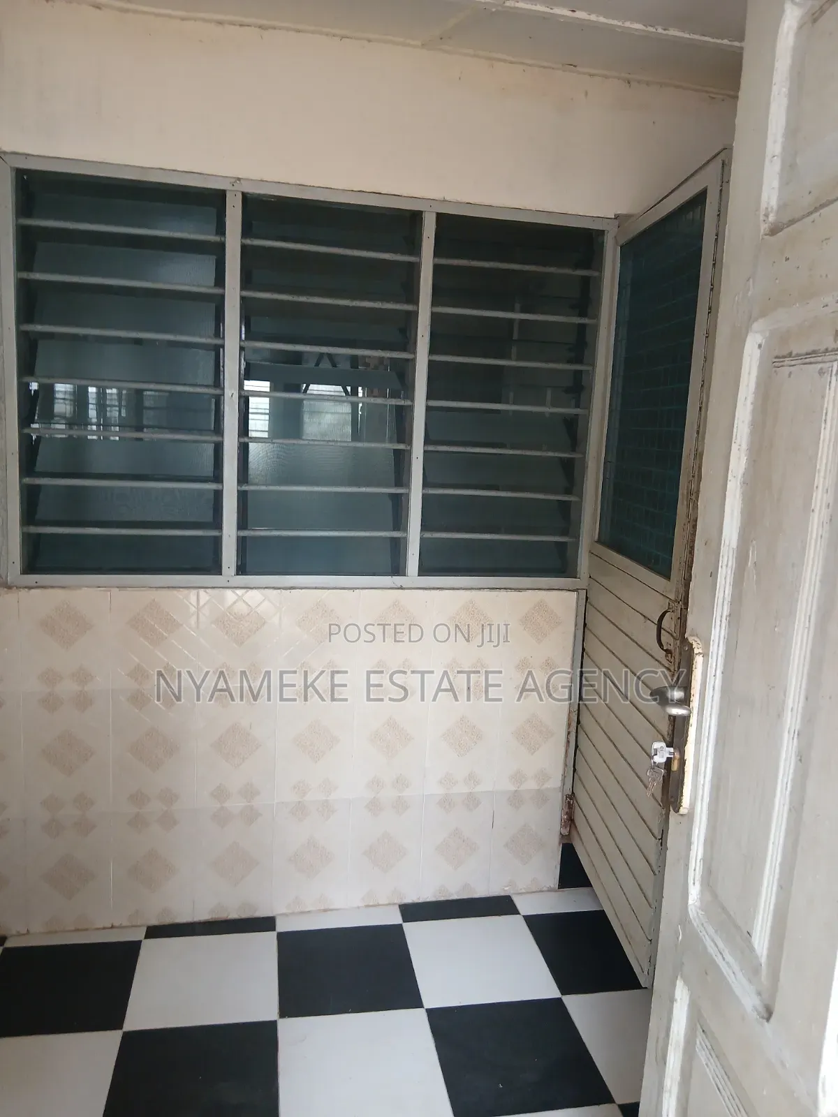 1bdrm Apartment in Karikari, Exhibition for rent